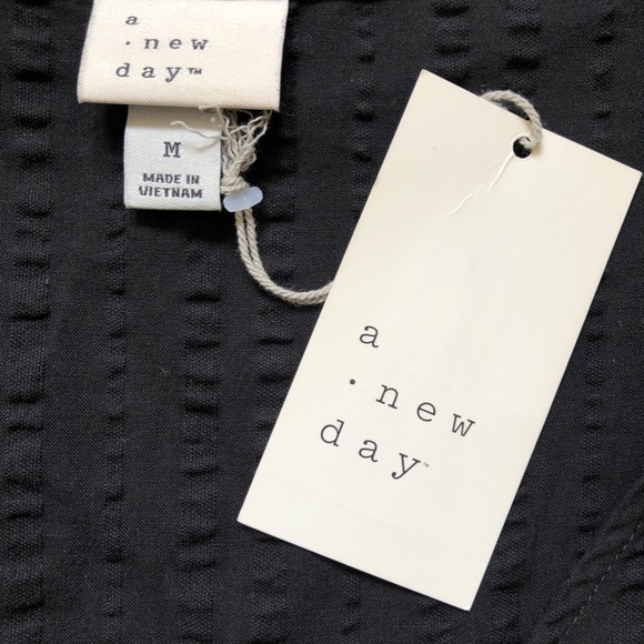 A New Day Midi Dress Short Sleeve Tiered Seersucker Black NEW Size Medium - Picture 3 of 9